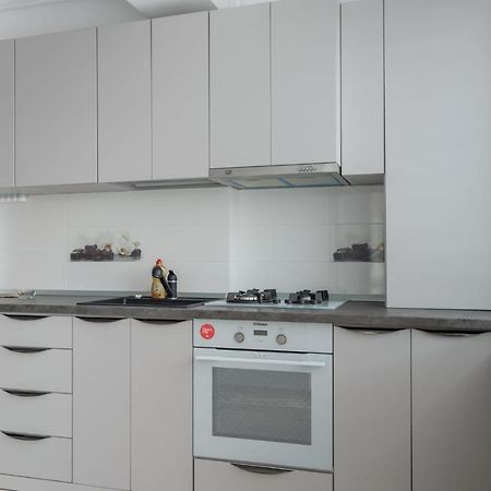 Close Palas Apartment Iasi Extérieur photo